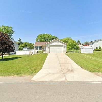 704 W Division St, Dodgeville, WI 53533