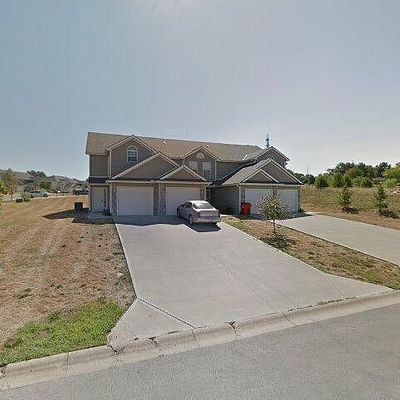 710 Sw Shadow Glen Dr, Blue Springs, MO 64015