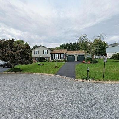 87 Piston Ct, Stewartstown, PA 17363