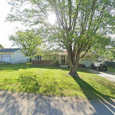 910 Cedar St, Milan, MO 63556