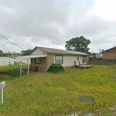 817 Ridgeway, Tow, TX 78672