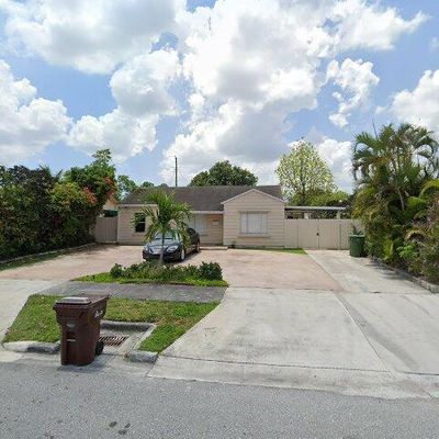 840 Ne 4 Th Pl, Hialeah, FL 33010