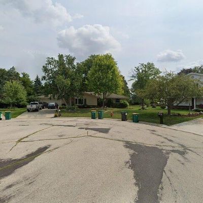 W162 N10162 Indianwood Dr, Germantown, WI 53022