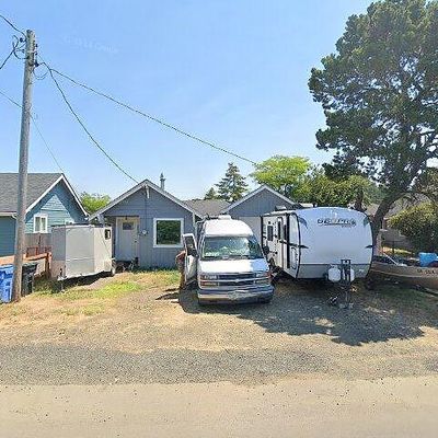 945 Ne Commercial St, Waldport, OR 97394