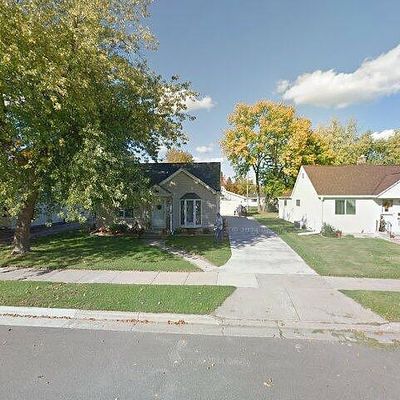 946 Adams St, Neenah, WI 54956