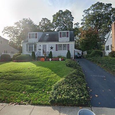 99 Forest Ave #A, Glen Cove, NY 11542