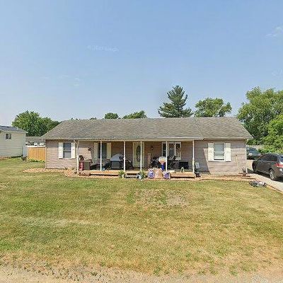 124 Grissom Dr, Walkerton, IN 46574