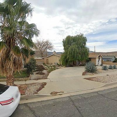 128 Taintor Rd, Palmdale, CA 93550