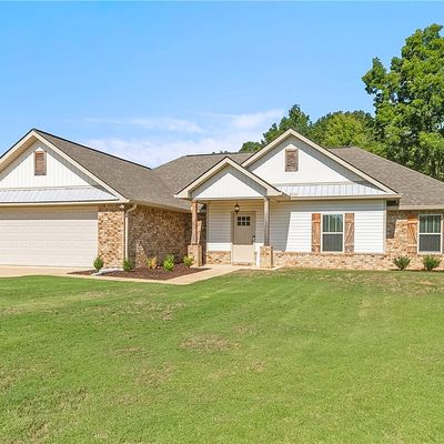 131 Poole Dr, Moundville, AL 35474