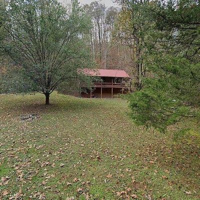 1198 Roughshod Hollow Rd, Byrdstown, TN 38549