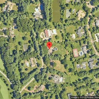 12 Grace Ln, Oyster Bay, NY 11771