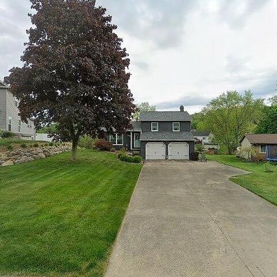 13667 Peppertree Ave Nw, Mogadore, OH 44260