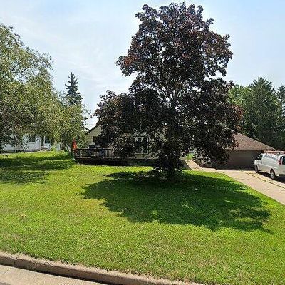 213 W Summit Ave, Ellsworth, WI 54011