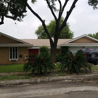 2139 Petersburg St, San Antonio, TX 78245