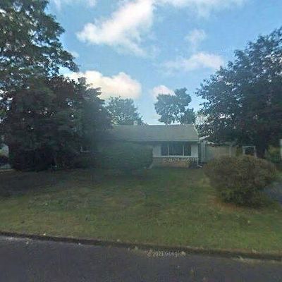 215 Grayson Dr, Clarks Green, PA 18411