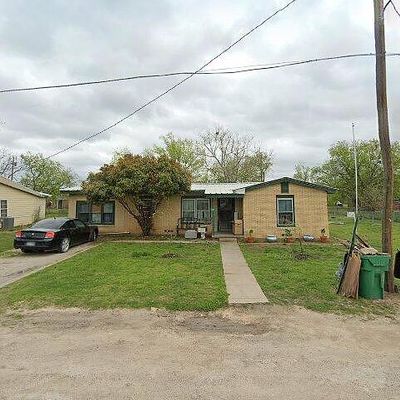 240 Tom Sawyer St, Evant, TX 76525