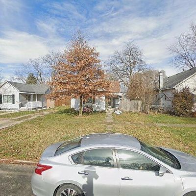 2408 Moultrie Ave, Mattoon, IL 61938