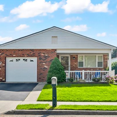 22 Merrilee Ln, Toms River, NJ 08757