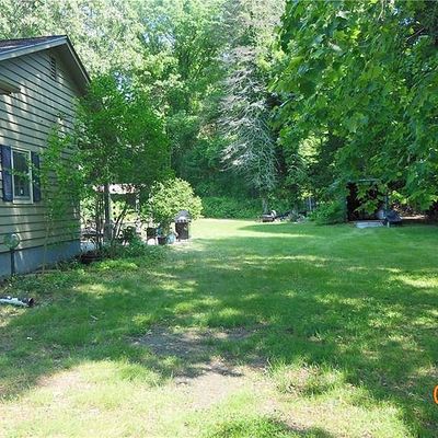 286 Ross Hill Rd, Jewett City, CT 06351