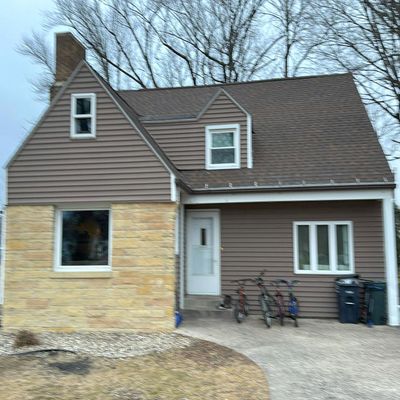 301 Avenue D E, Lake Park, IA 51347