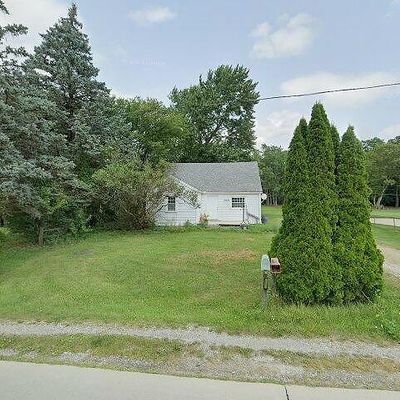 25816 Matilda Ave, Flat Rock, MI 48134