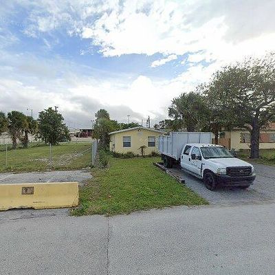 27 W 11 Th St, Riviera Beach, FL 33404