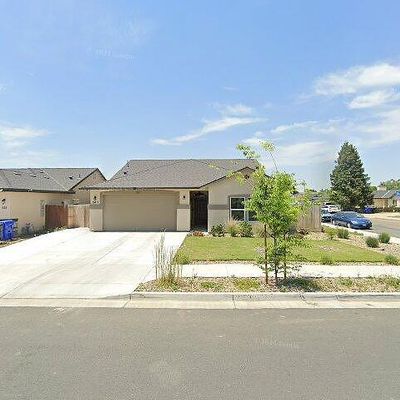 383 S Walch St, Porterville, CA 93257