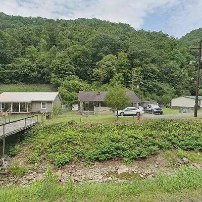 811 Raysal Hollow Rd, Raysal, WV 24879