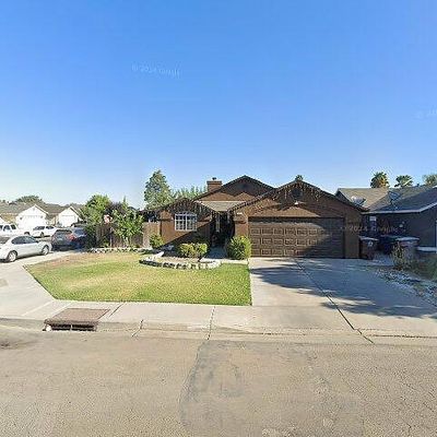 703 Father Craig St, Firebaugh, CA 93622