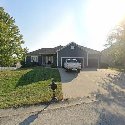 703 Sw Longhorn Dr, Oak Grove, MO 64075