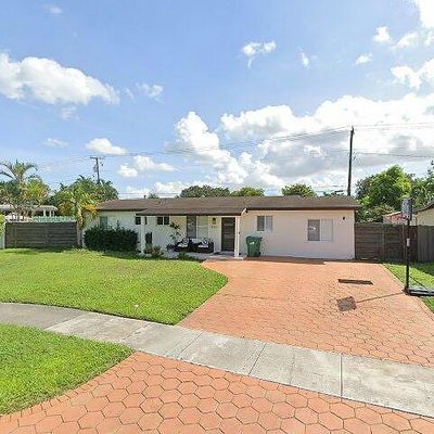 8220 Nw 172 Nd St, Hialeah, FL 33015