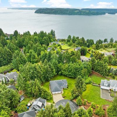 1086 Paha View Dr, Fox Island, WA 98333