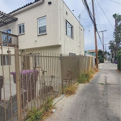 1022 Raymond Ave, Long Beach, CA 90804