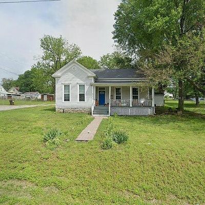 104 W College St, Ash Grove, MO 65604