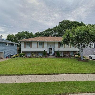 1750 Emery Dr, Erie, PA 16509