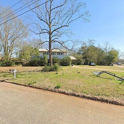 16 Wells Ave, Daleville, AL 36322