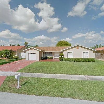 19942 Nw 62 Nd Ct, Hialeah, FL 33015