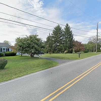 2 Hawkeye Dr, Royersford, PA 19468