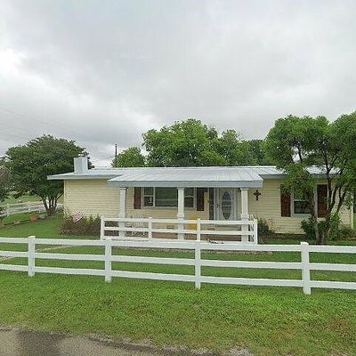 200 Lakeshore Loop, Tow, TX 78672