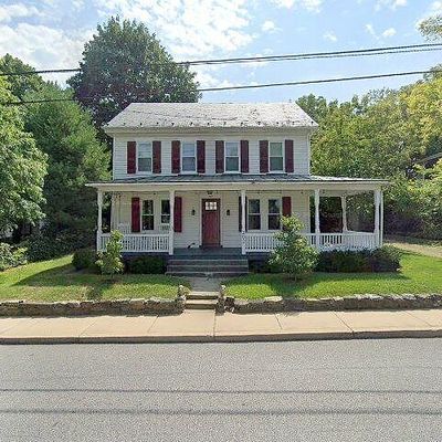 202 Manor Ave, Millersville, PA 17551