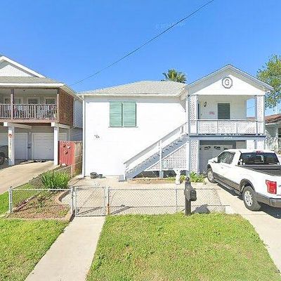 2023 1/2 Hollywood Ave, Galveston, TX 77551