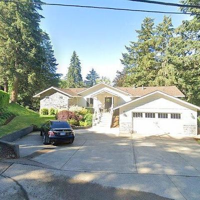 18171 Bryant Rd, Lake Oswego, OR 97034