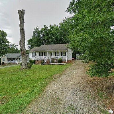 2102 Smith St, Reidsville, NC 27320