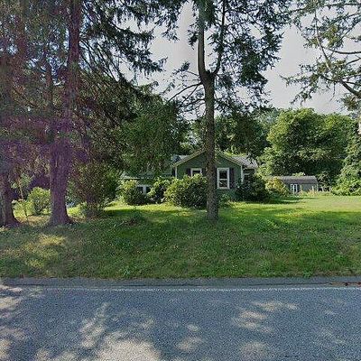 218 Hunters Rd, Norwich, CT 06360