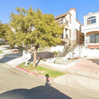 2599 Walnut Ave, Signal Hill, CA 90755