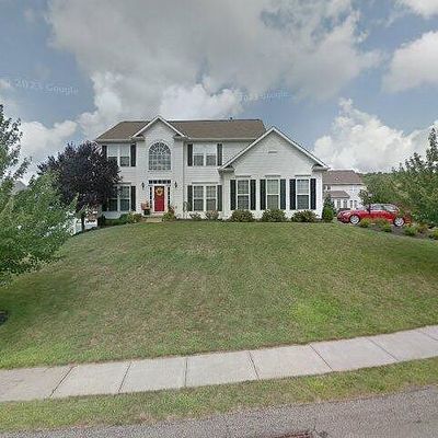 307 Village Dr, Mars, PA 16046