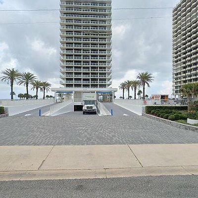 3000 N Atlantic Ave #17, Daytona Beach, FL 32118