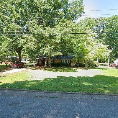 3521 Cherry Ln, Greensboro, NC 27405