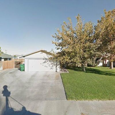 336 N Sims Ct, Ridgecrest, CA 93555