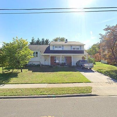 44 Evergreen Ln, Burlington, NJ 08016